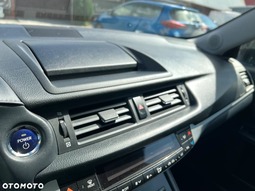 Lexus CT 200h Comfort - 19