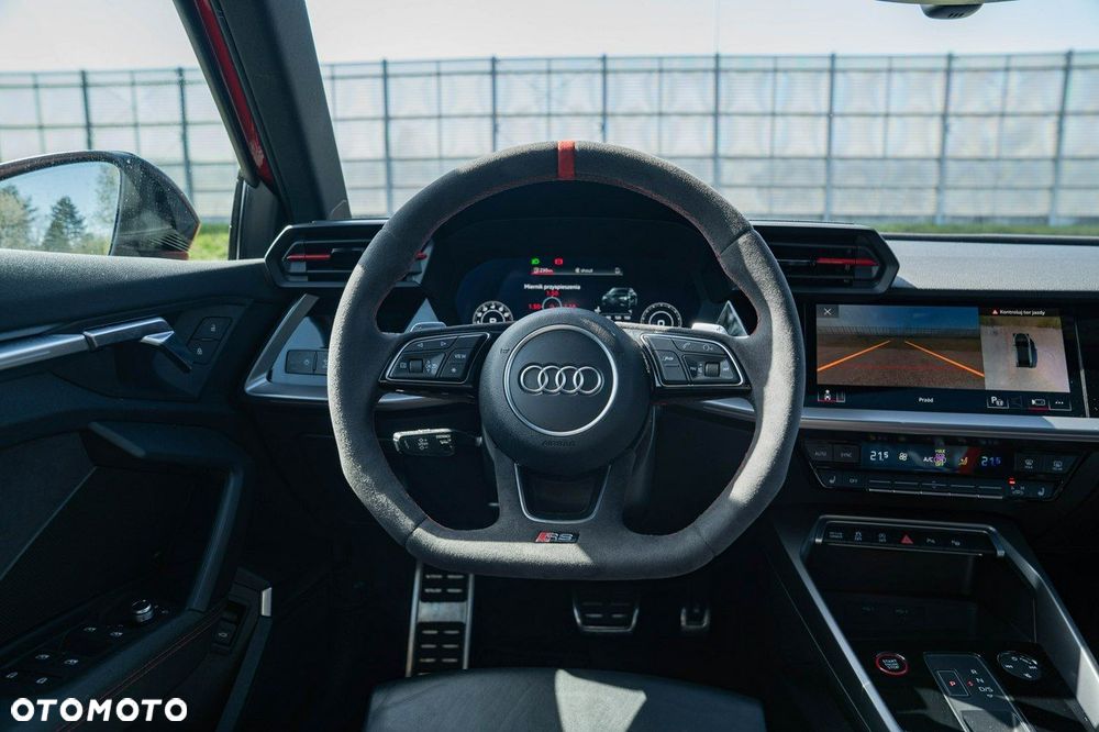 Audi RS3 Limousine - 18