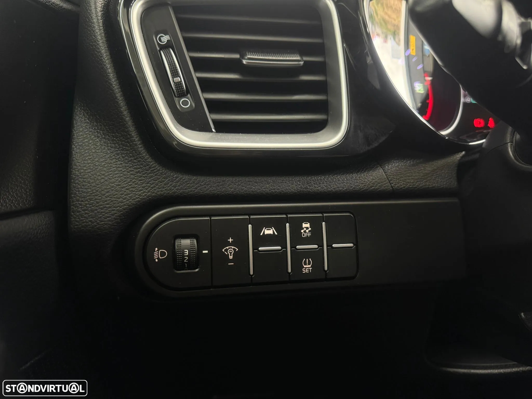 Kia Ceed SW 1.6 CRDi MHEV Dynamic - 19