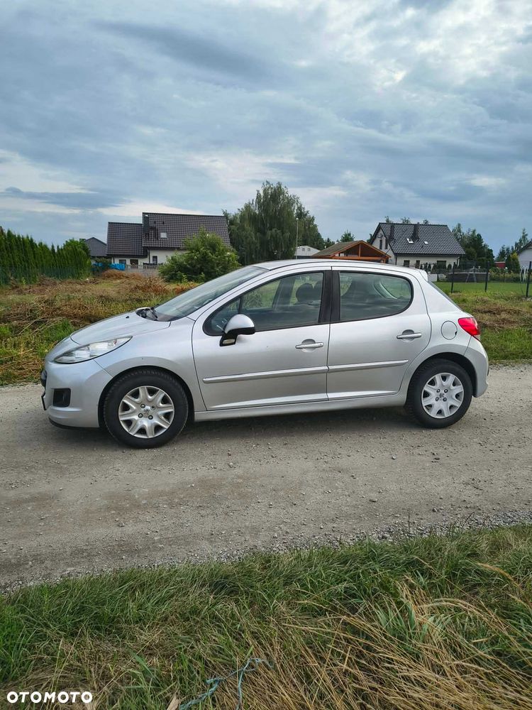 Peugeot 207 - 2