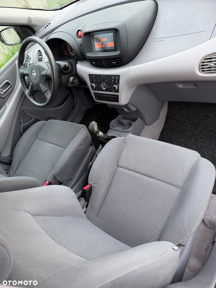 Nissan Almera Tino acenta PLUS - 9