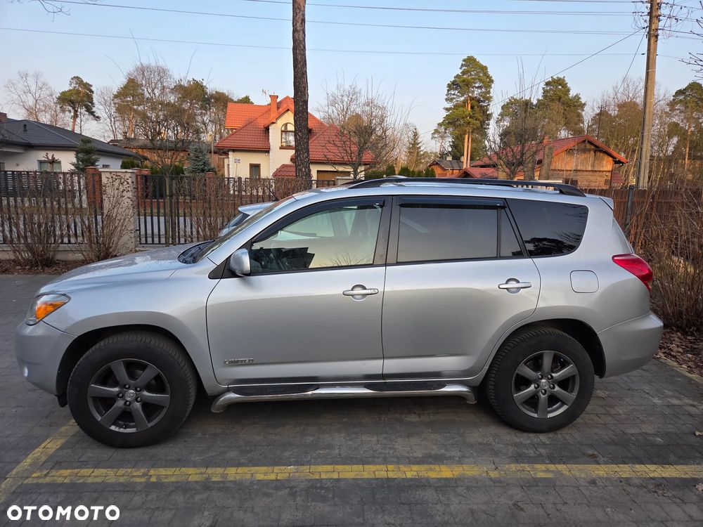 Toyota RAV4 - 10