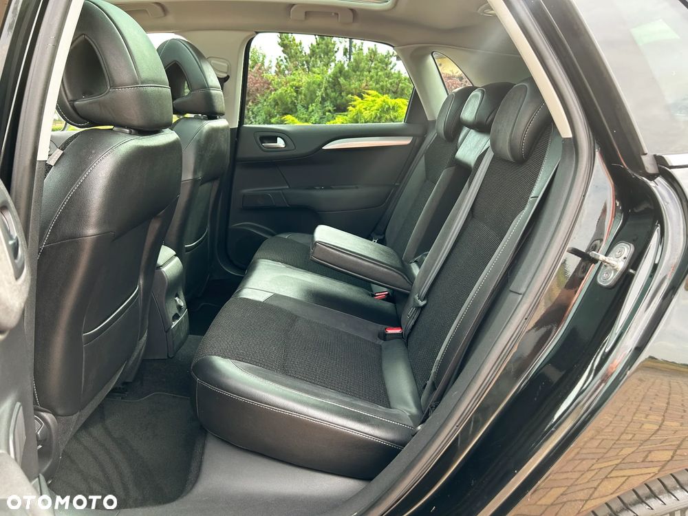 Citroën C4 HDi 150 Exclusive - 22