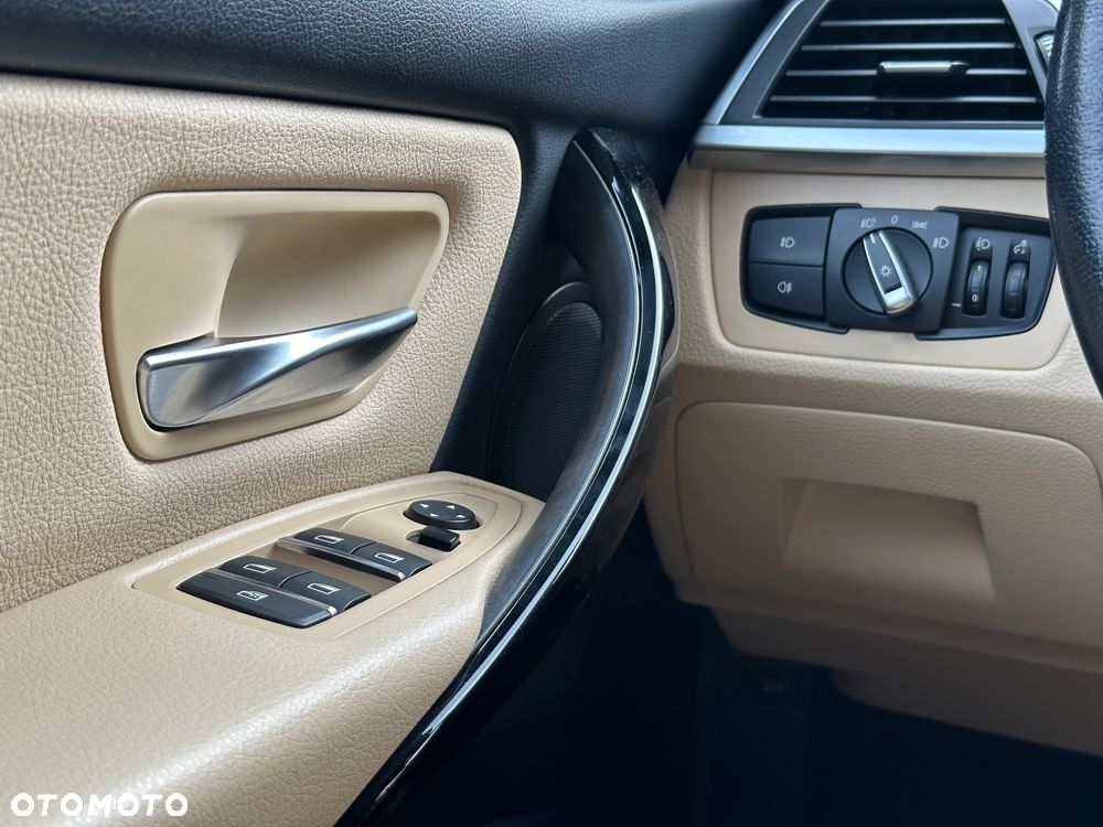 BMW Seria 3 320i Advantage - 19