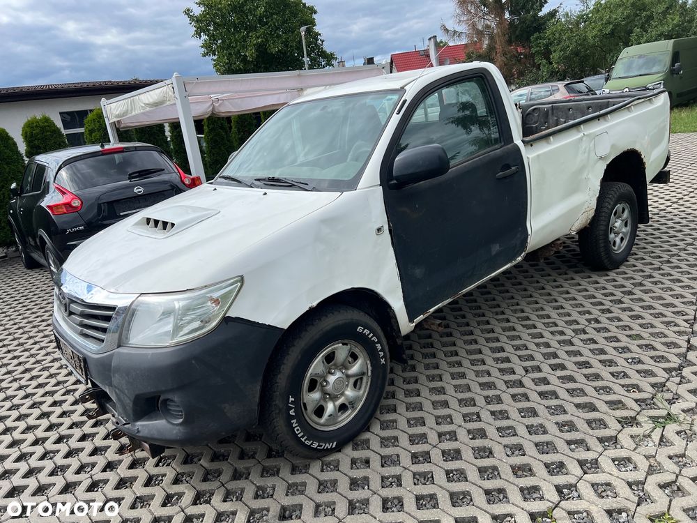 Toyota Hilux - 1