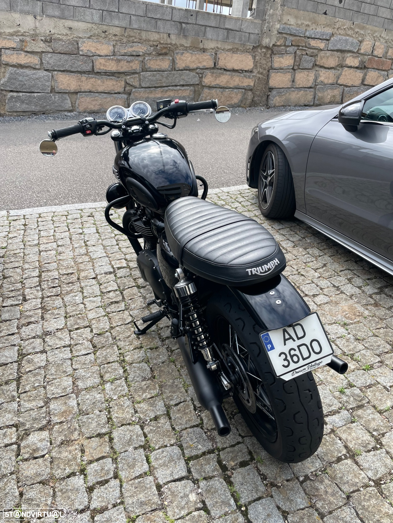 Triumph Bonneville Black - 7