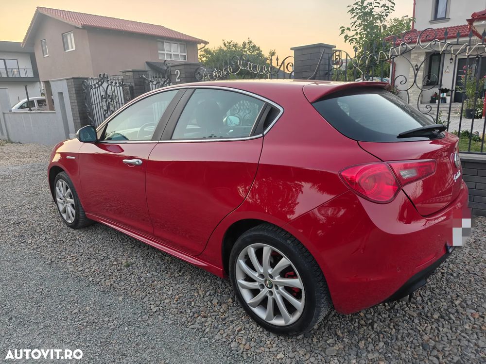 Alfa Romeo Giulietta 2.0 JTDM 16V - 8