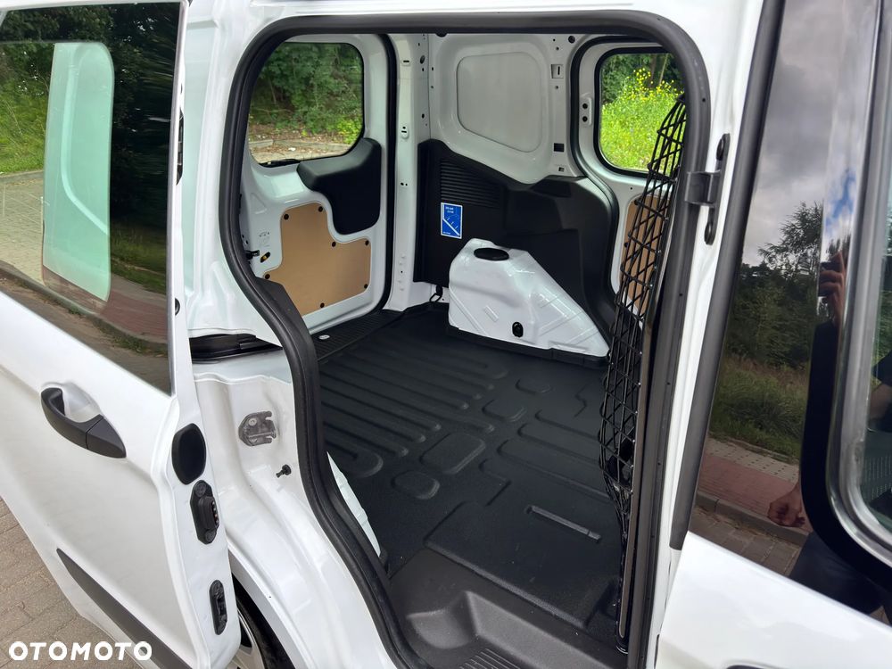 Ford Courier L1 - 9