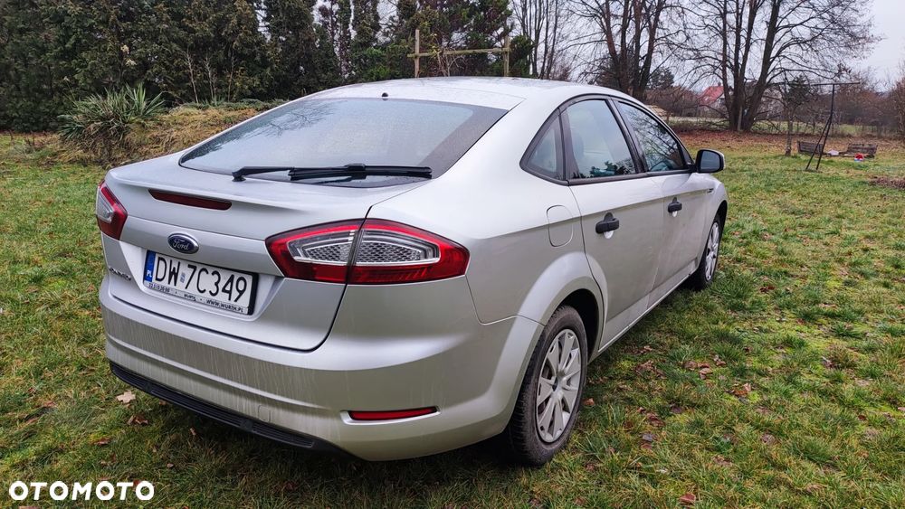 Ford Mondeo 2.0 TDCi Ambiente - 3