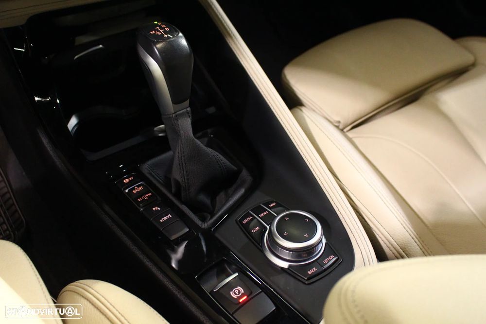 BMW X1 25 e xDrive Line Sport - 35