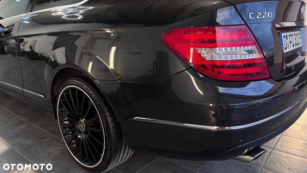 Mercedes-Benz Klasa C 220 CDI BlueEff - 30