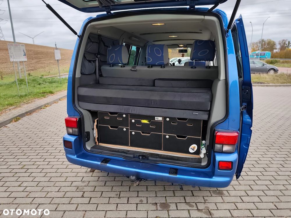 Volkswagen Multivan - 29