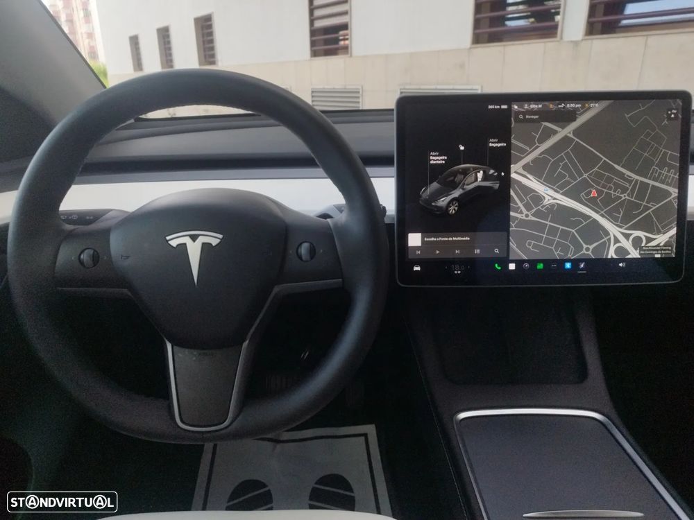 Tesla Model Y Long Range Dual Motor AWD - 9