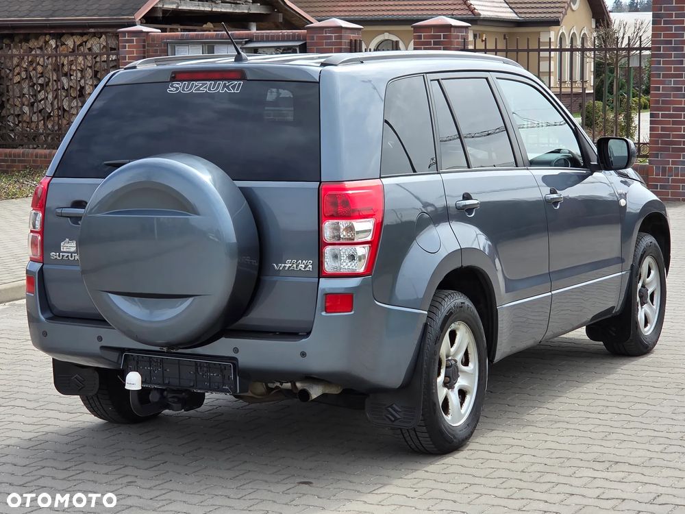 Suzuki Grand Vitara 1.9 DDiS Comfort DPF Family - 3