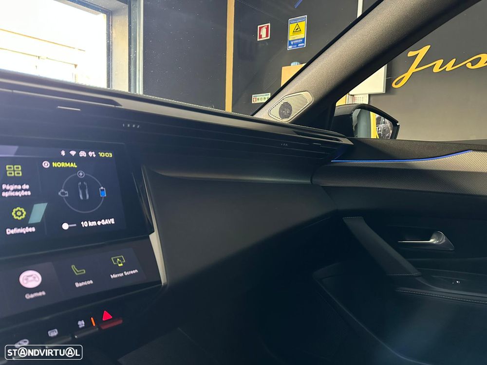 Peugeot 308 1.6 Hybrid GT Pack e-EAT8 - 36