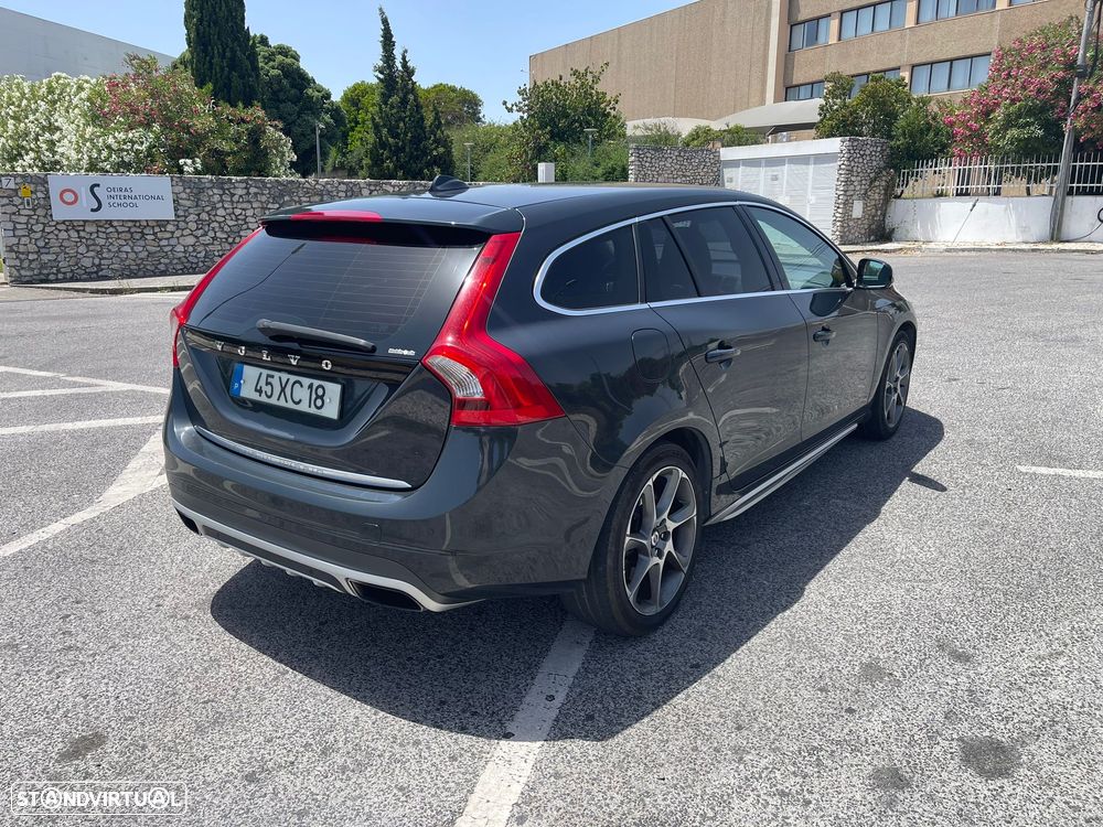 Volvo V60 D6 Plug-In-Hybrid AWD Geartronic Momentum - 5