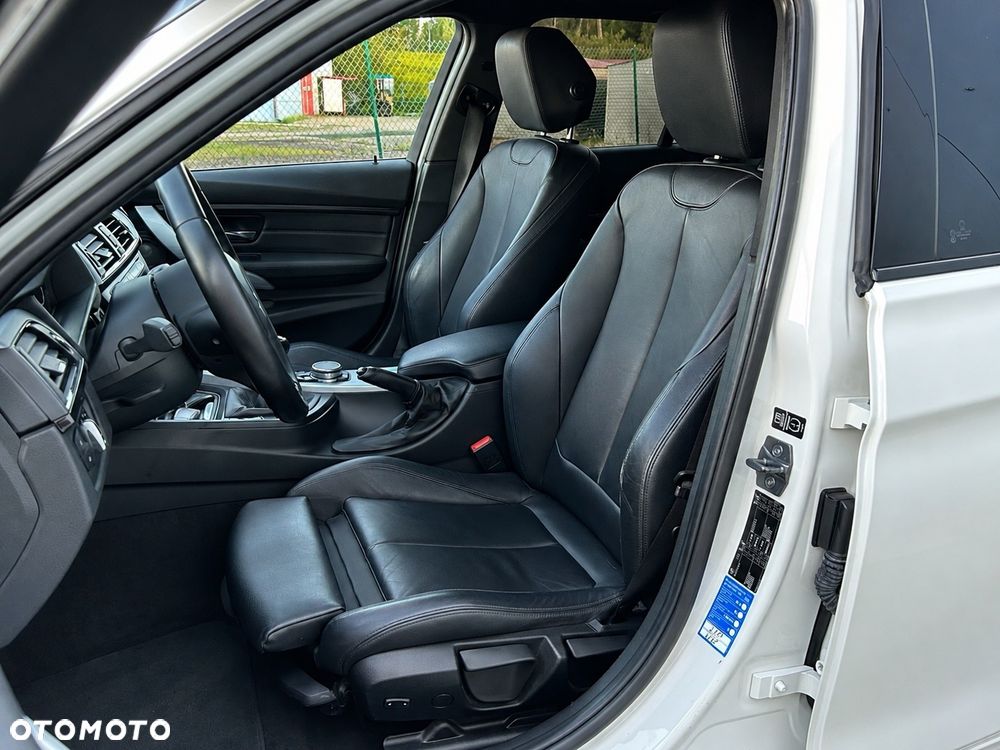 BMW Seria 3 320d M Sport EU6 - 12