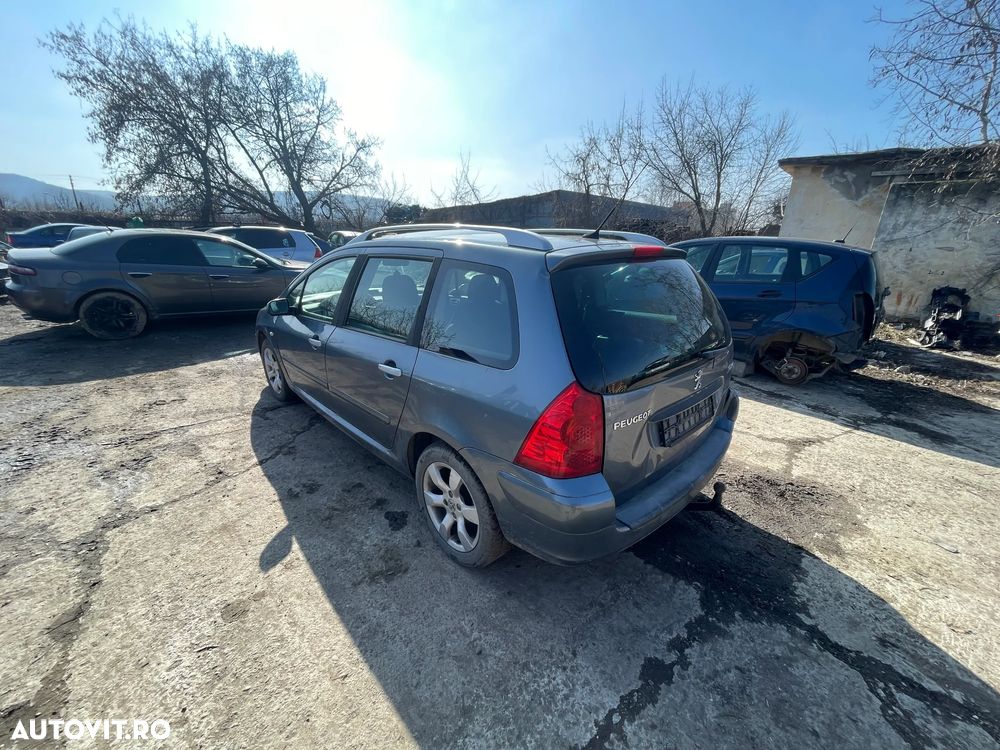 Dezmembrez Peugeot 307 SW 1.6 HDi 110Cp 80kW an 2005 Break Facelift - 7