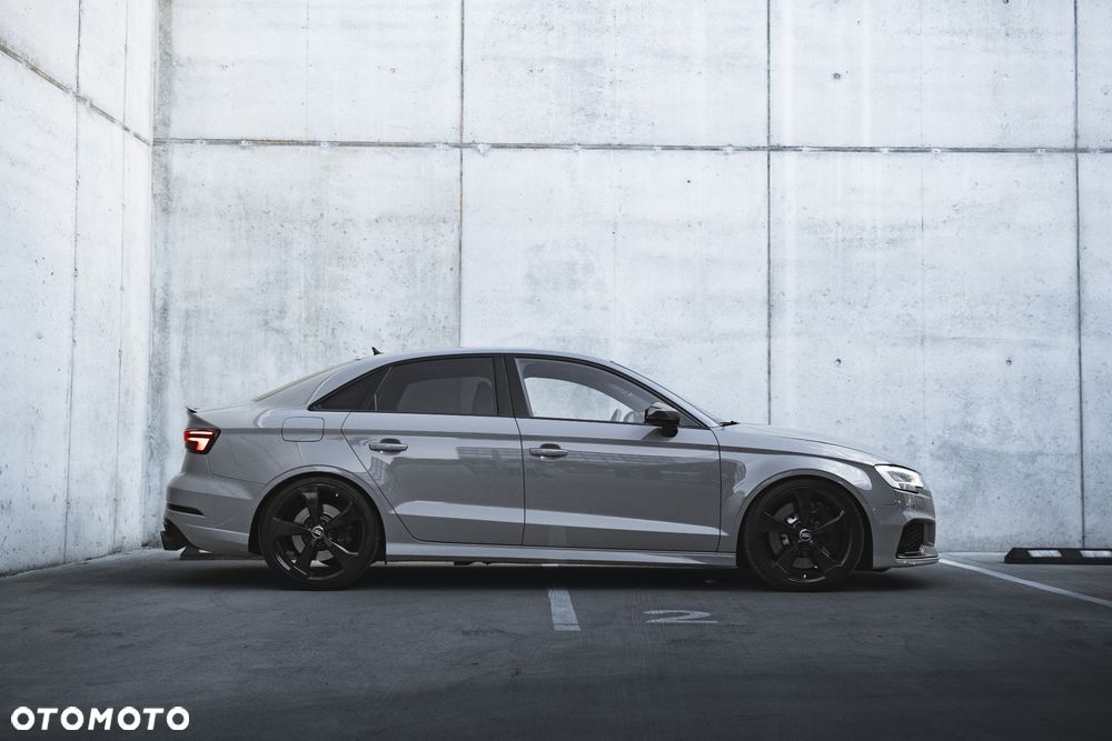 Audi RS3 Limousine 2.5 TFSI Quattro S tronic - 3