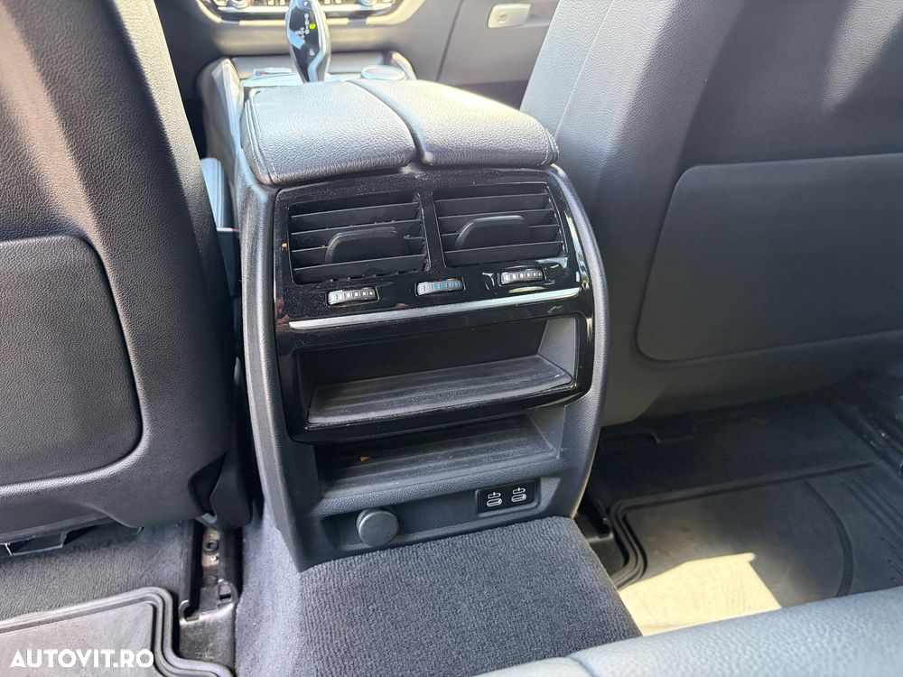 BMW Seria 5 520d xDrive AT MHEV - 31