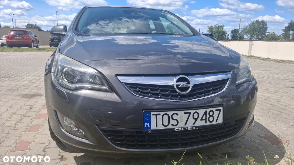 Opel Astra 1.4 Turbo Design Edition - 1