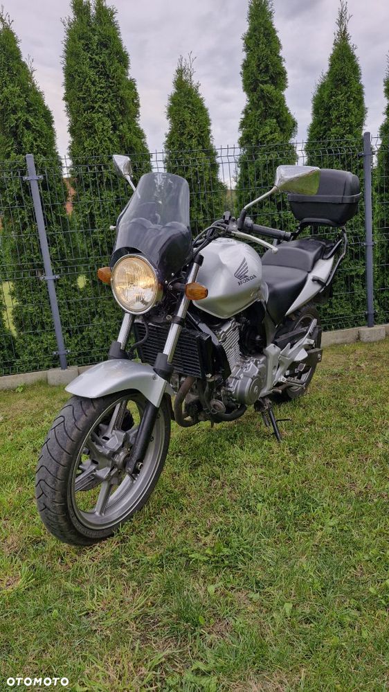 Honda CBF - 2