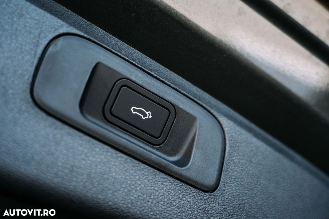 Geely Coolray - 36