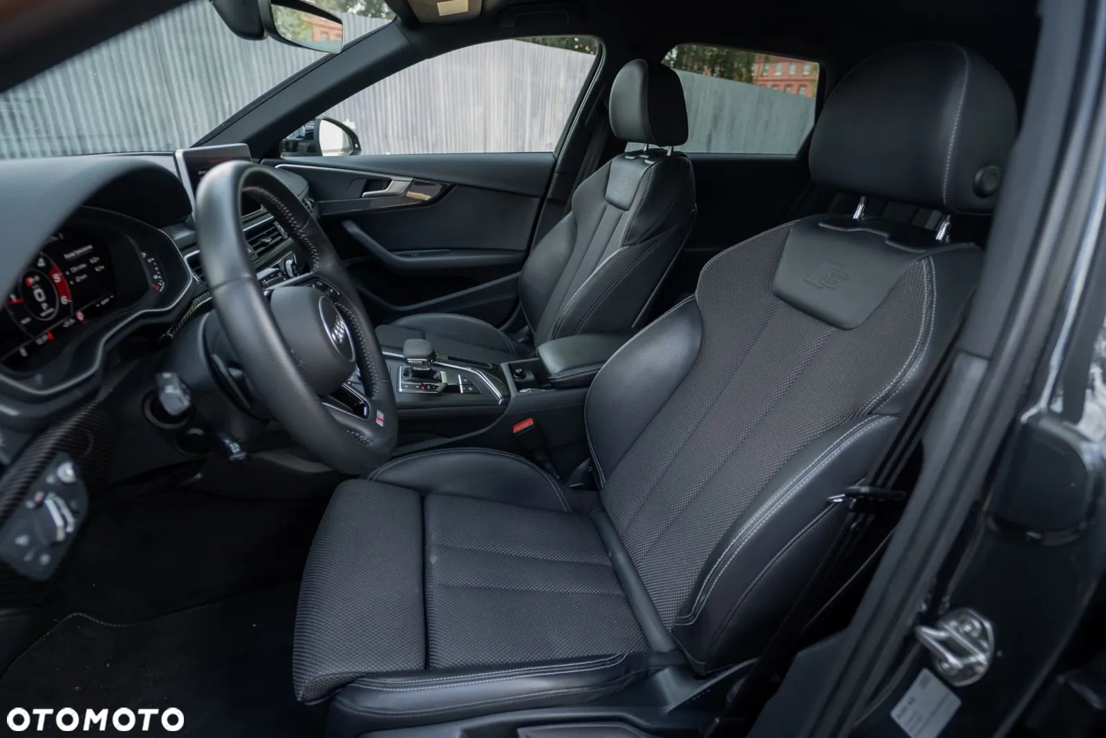 Audi A4 2.0 TDI Sport S tronic - 33