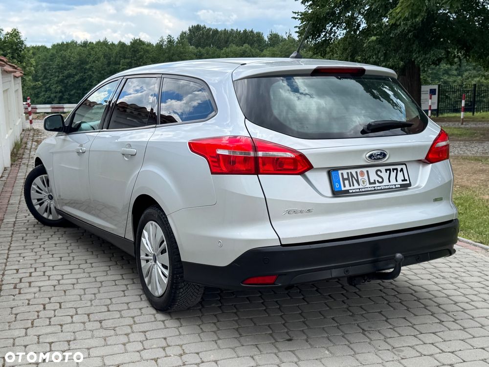 Ford Focus - 36