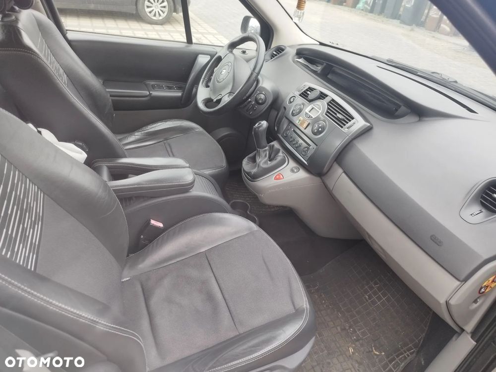 Renault Scenic 1.6 16V Confort Authentique - 8