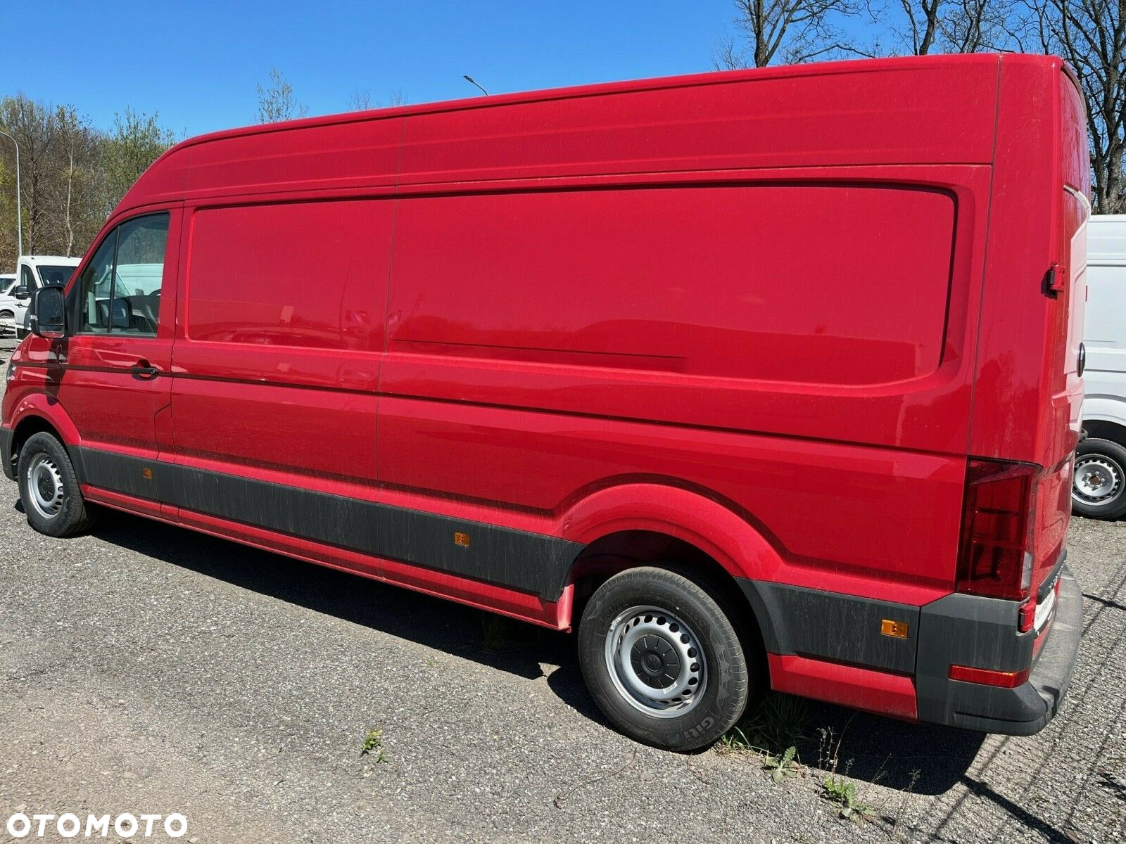 Volkswagen Crafter Crafter 35 Furgon silnik: 2,0 l EU6 SCR 140 KM / skrzynia biegów: Przedni napęd manualna 6-biegowa rozstaw osi: 4490 mm - 5