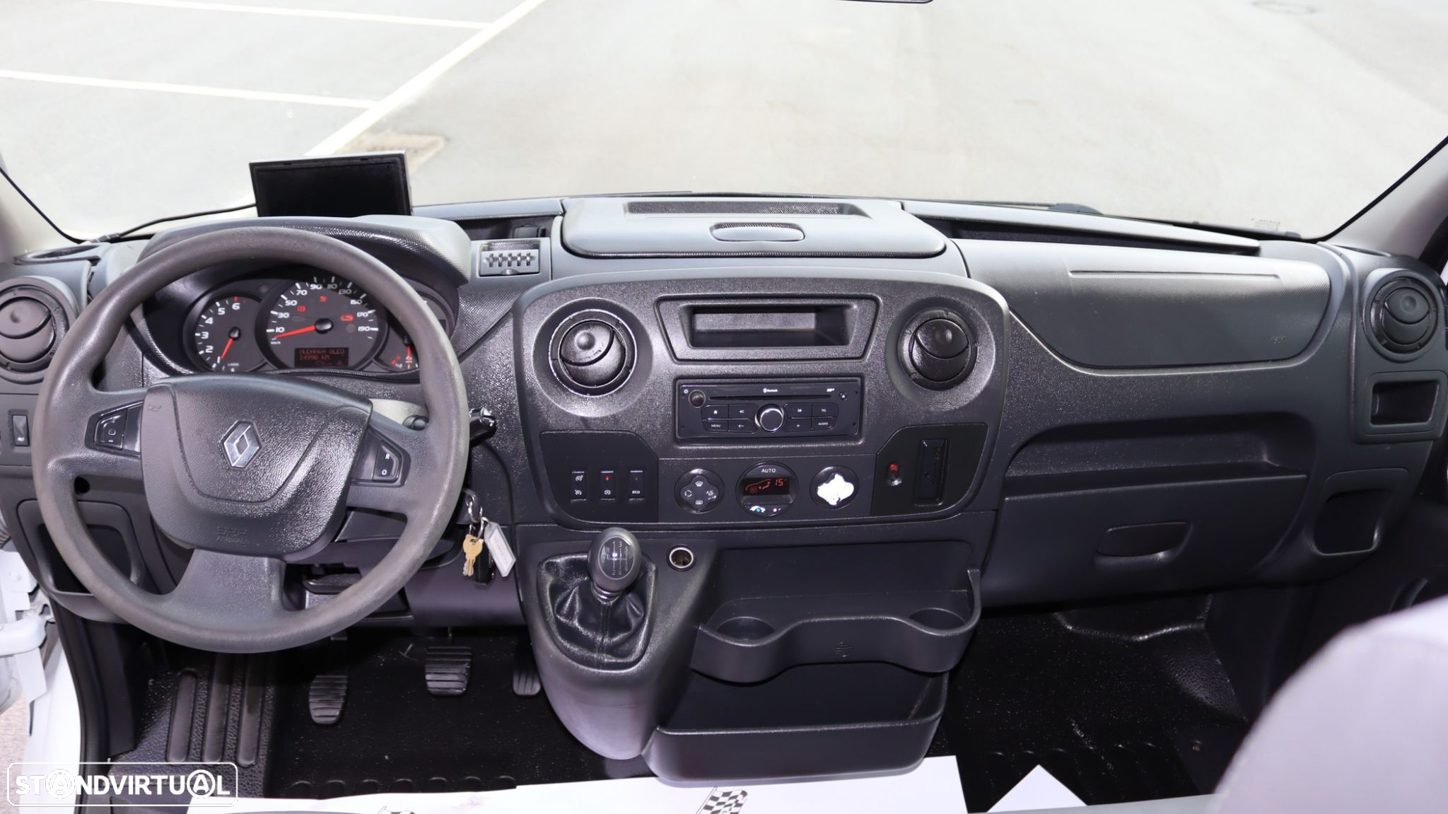 Renault Master Cab Dupla C/Caixa Basculante - 37