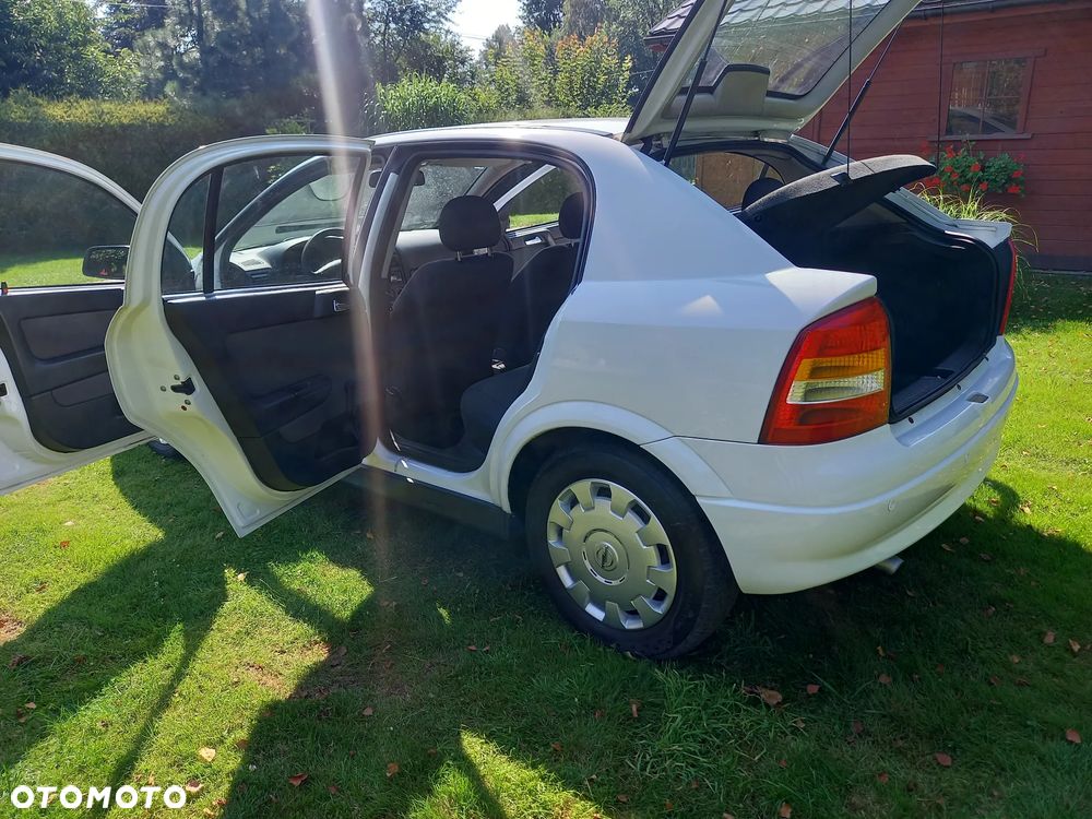 Opel Astra 1.4 - 13