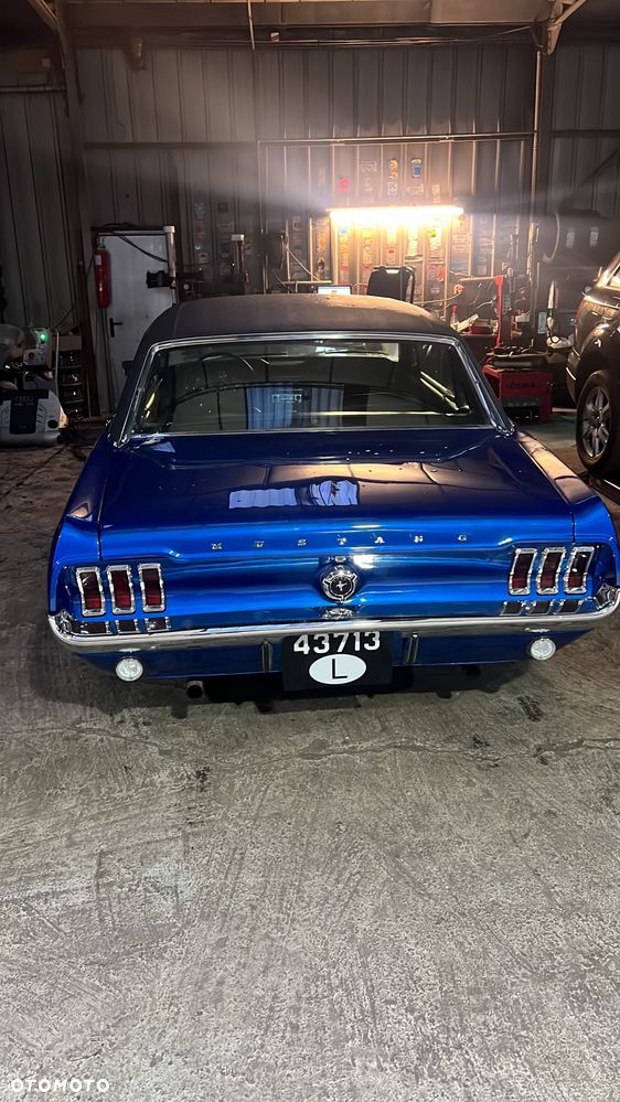 Ford Mustang - 5