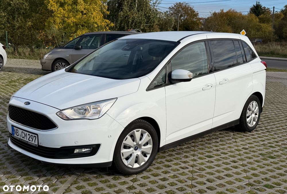 Ford Grand C-MAX - 11
