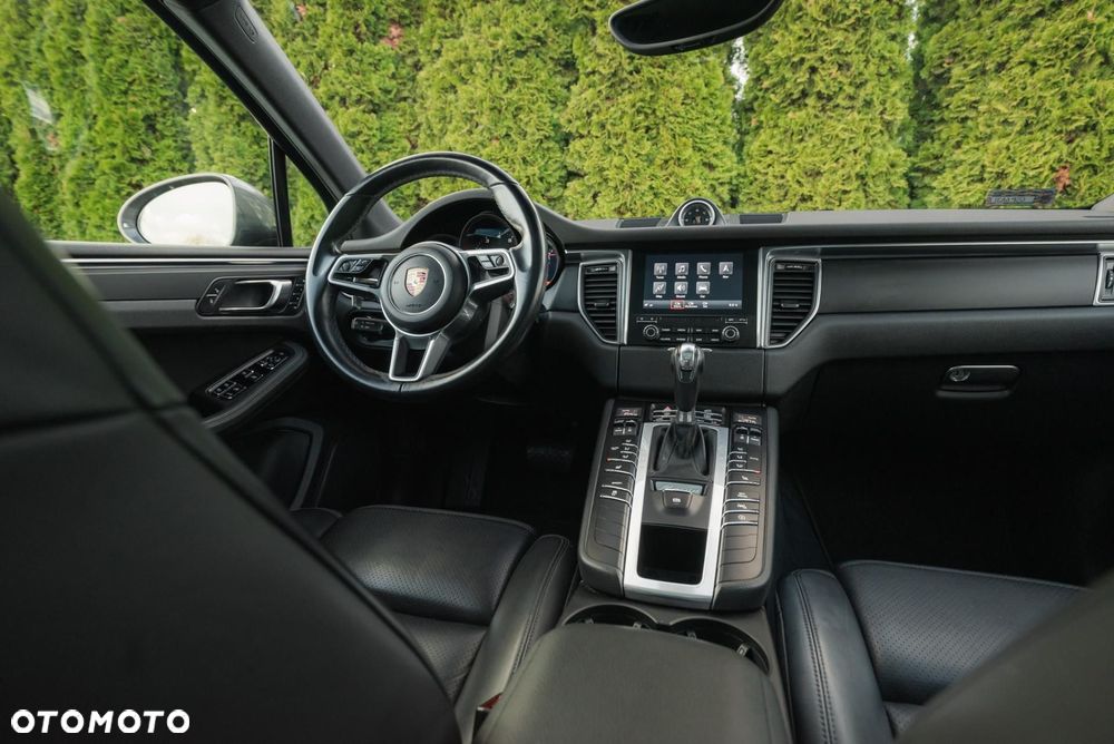 Porsche Macan - 16