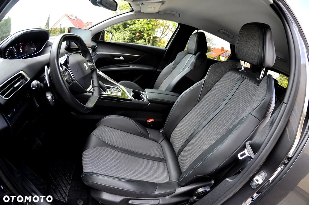 Peugeot 3008 BlueHDi 130 Stop & Start EAT8 Allure Business-Paket - 18