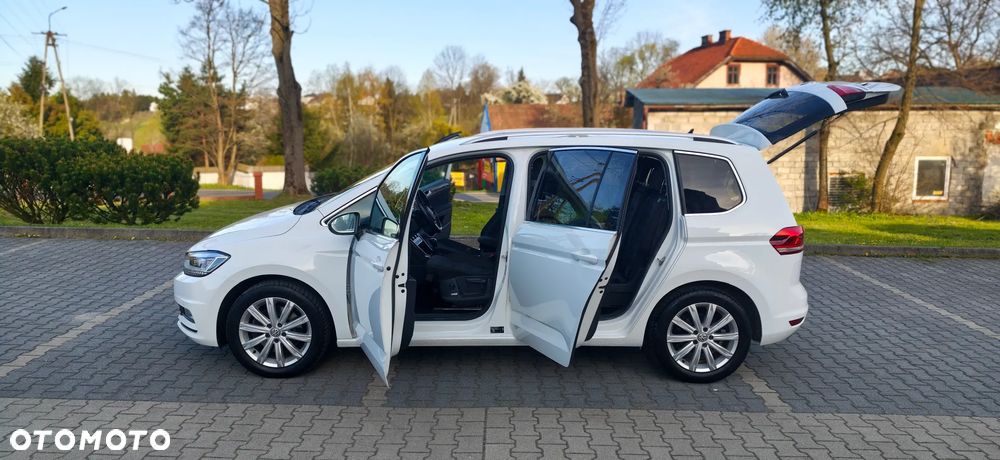 Volkswagen Touran - 19