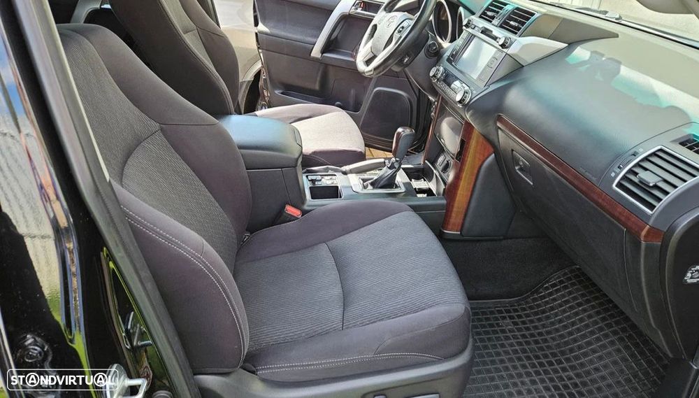 Toyota Land Cruiser Prado - 9