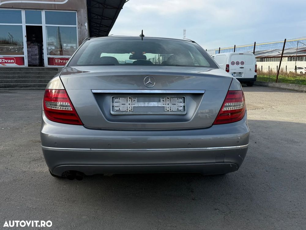 Mercedes-Benz C 200 CDI DPF (BlueEFFICIENCY) 7G-TRONIC Avantgarde - 4