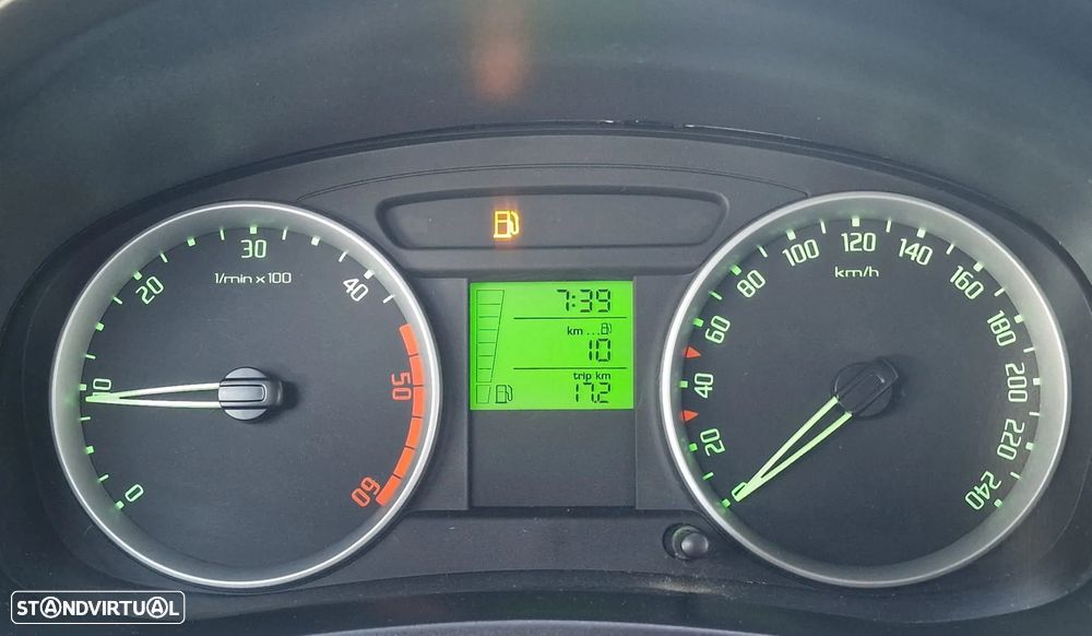 Skoda Fabia Break 1.4 TDi Ambiente - 25