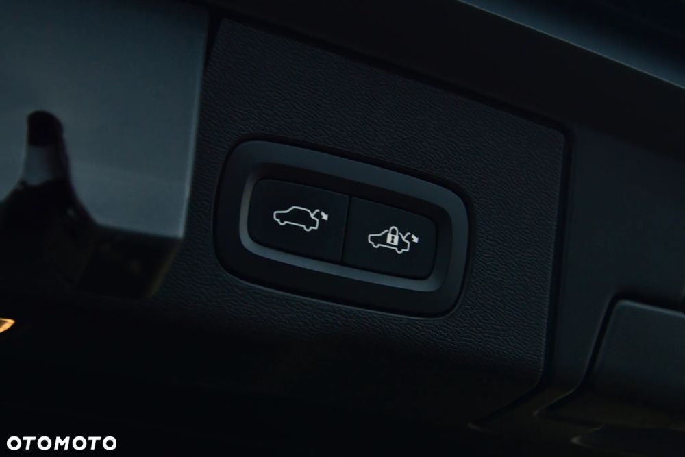 Volvo XC 60 B5 B AWD Inscription - 34