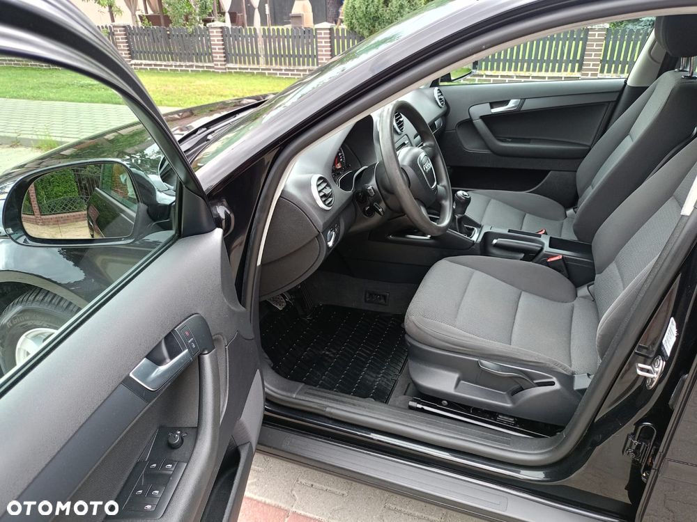 Audi A3 Sportback - 9