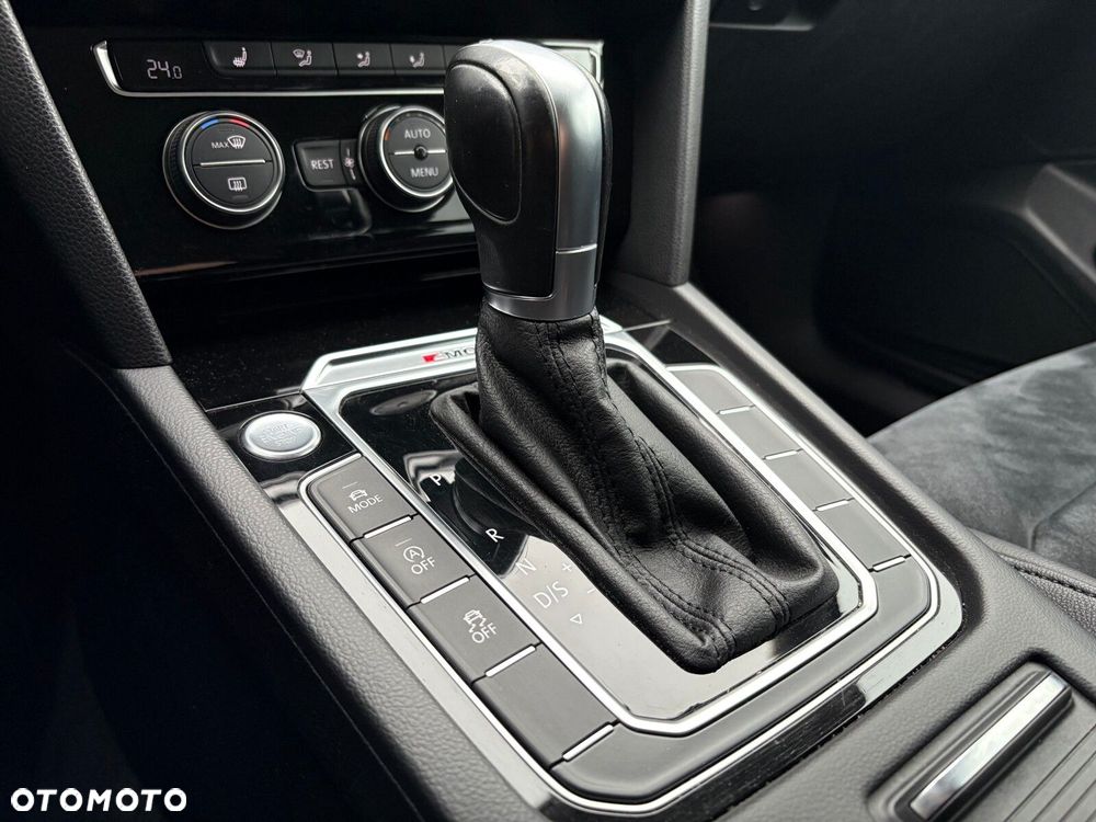 Volkswagen Passat - 28