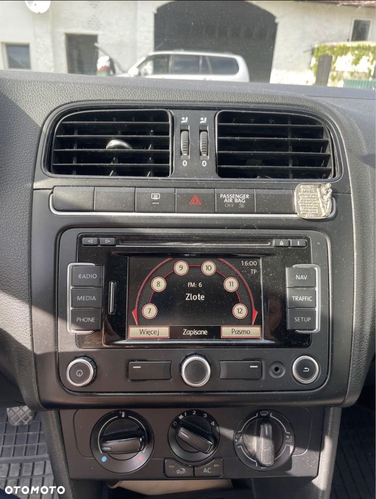 Volkswagen Polo - 8