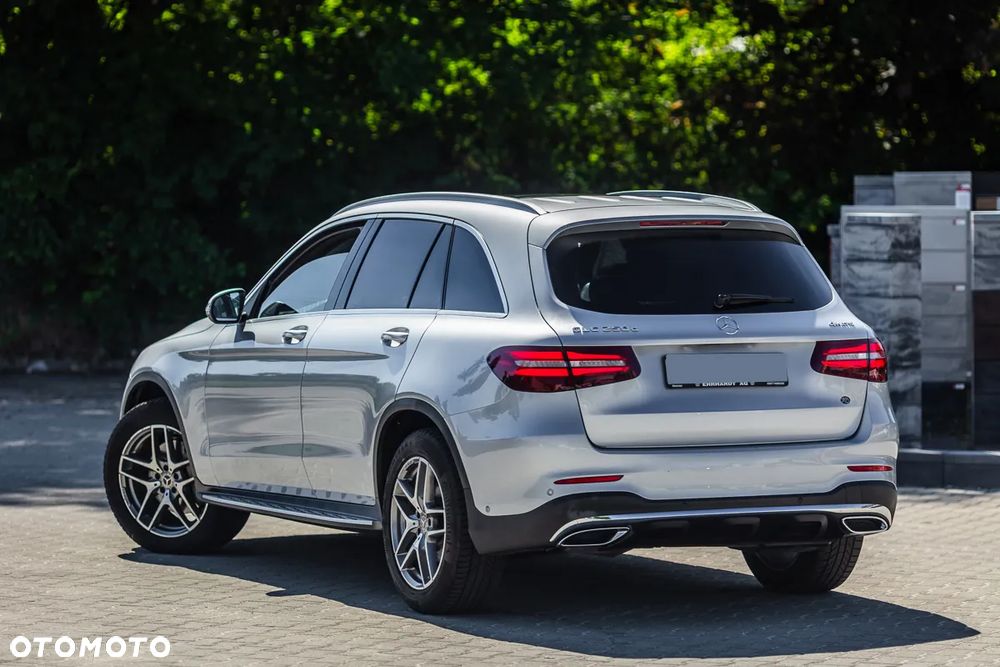 Mercedes-Benz GLC 250 d 4Matic 9G-TRONIC AMG Line - 9