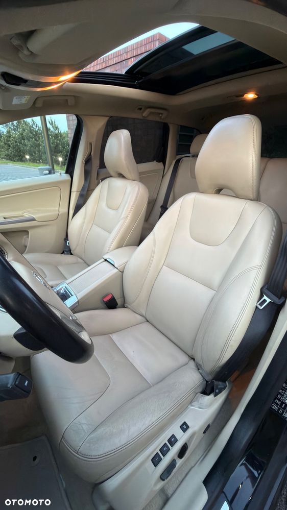 Volvo XC 60 D4 AWD Summum - 27