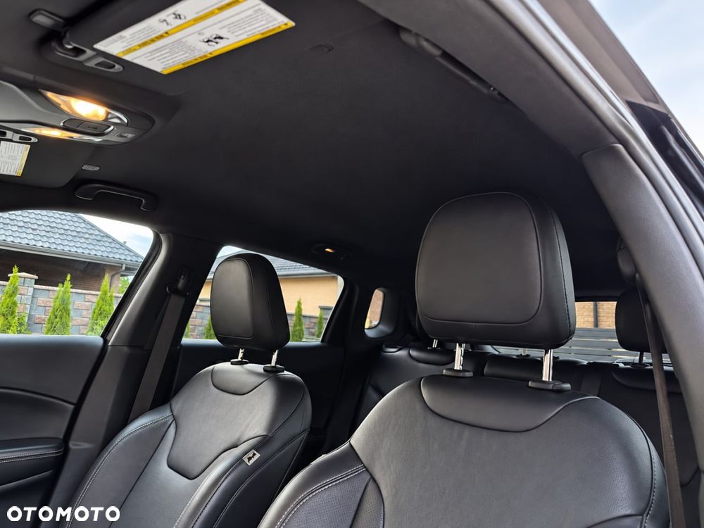 Jeep Compass - 16