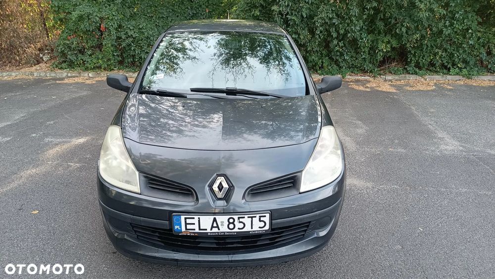 Renault Clio - 2