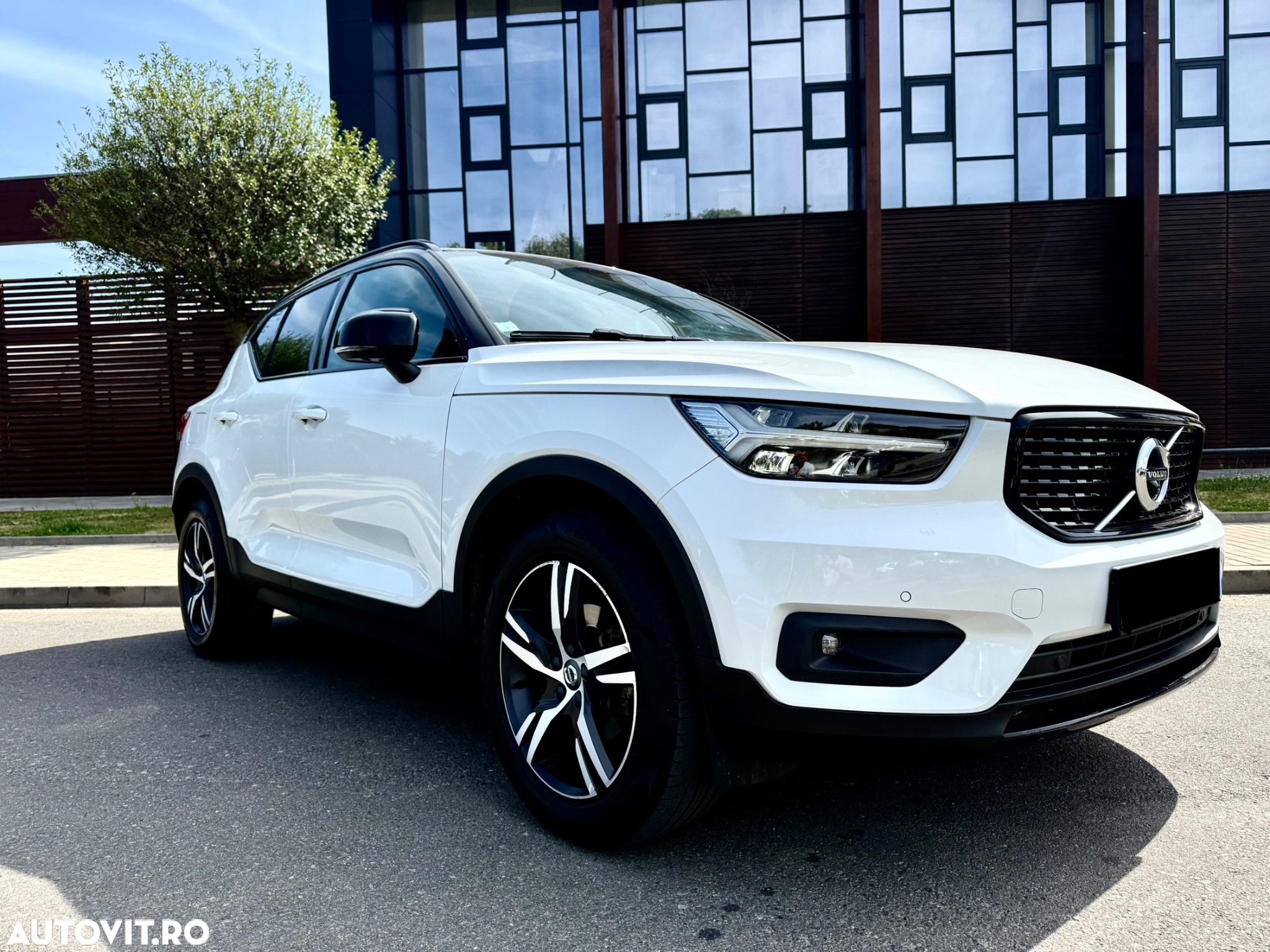 Volvo XC 40 D3 R-Design - 3